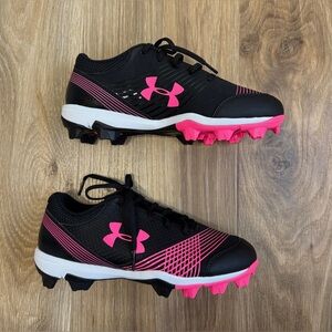 Under Armour Glyde RM Women's Softball Cleats- Size 7 NWOB